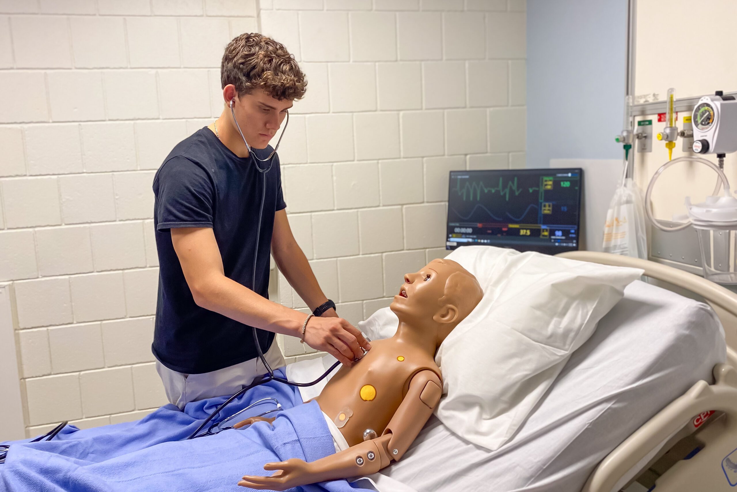 Health and Medicine Student in Simulator 2023